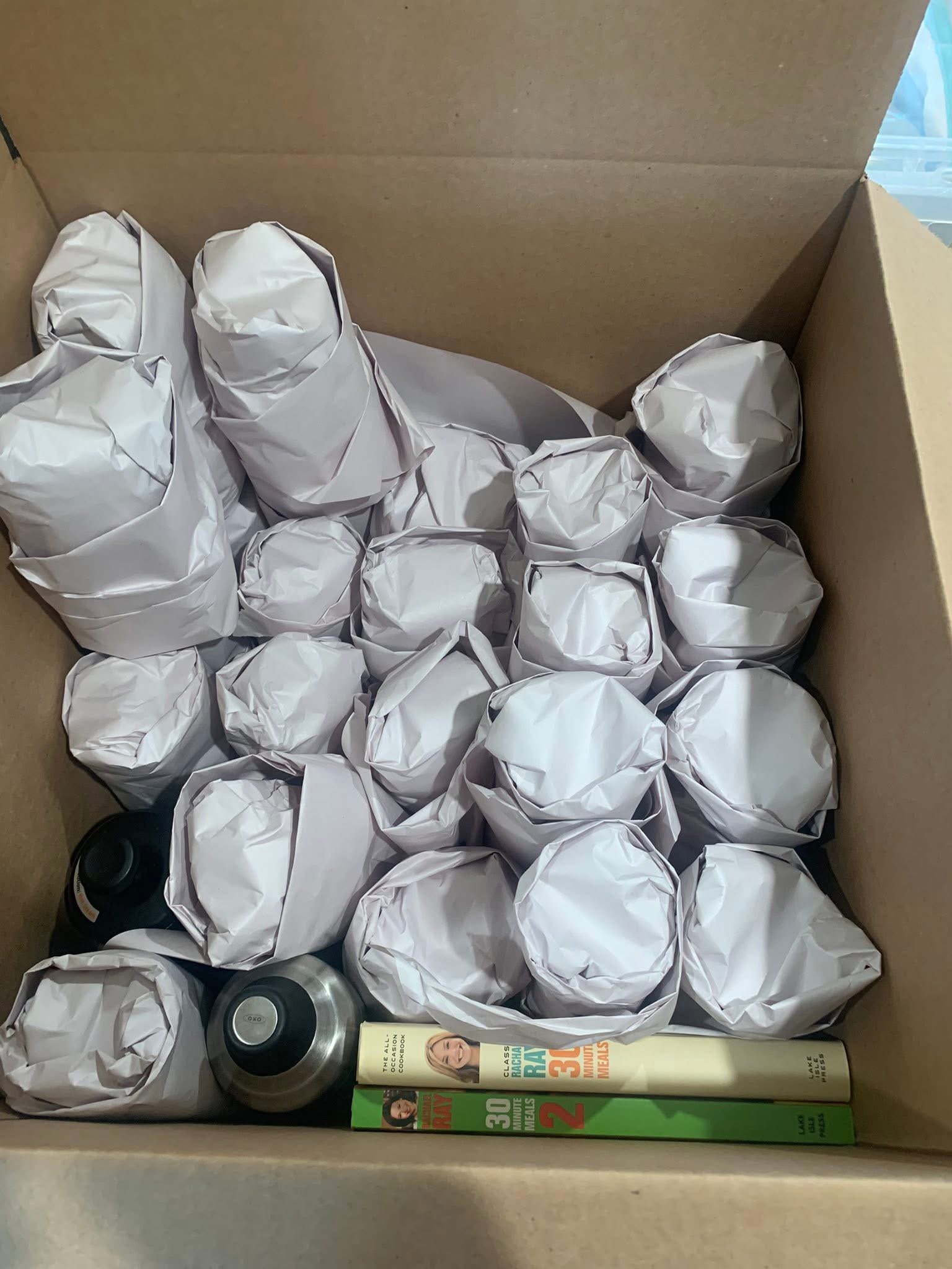 Careful Packing of Kitchen Glassware